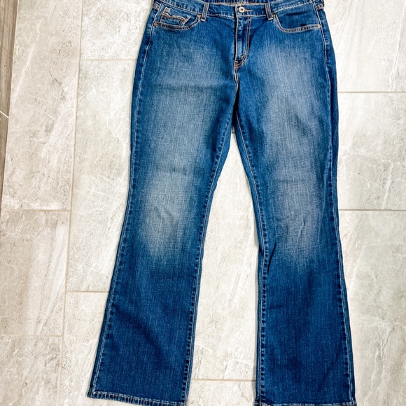 Levi’s 515 Dark Wash 10” Hi-Rise Bootcut Jeans Size 32 - Picture 3 of 10